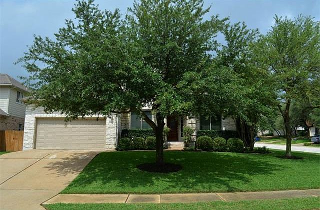 2nd image of 3914 Lord Byron Cir