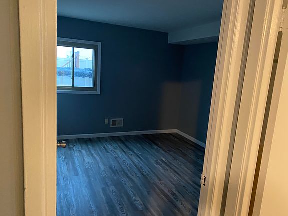 5th image of 140 Fieldstone Rd Floor 2
