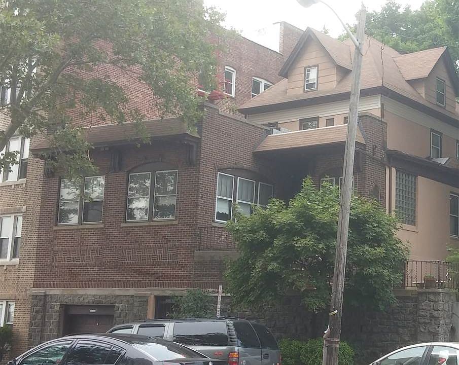2nd image of 6605 Blvd East