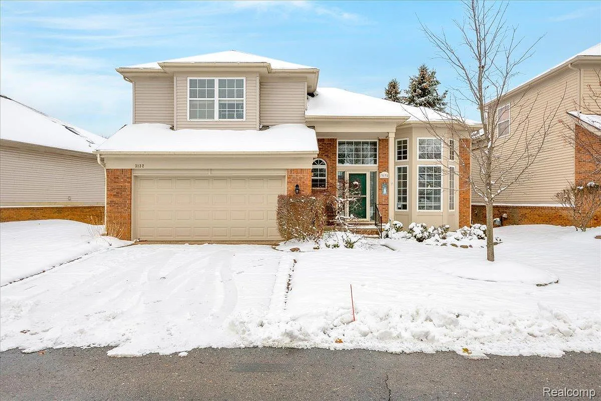 3132 Bridlewood Dr photo 1
