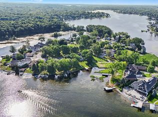 4190 Meyers Rd, Waterford, MI 48329