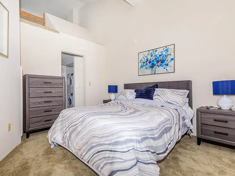 Saratoga Place — Photo 33