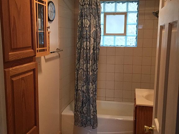3rd image of 5056 N Lockwood Ave #1