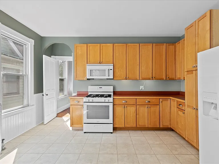 171-173 Norton St #2 — Photo 2