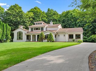 5820 E Waterford Rd, Hartford, WI 53027