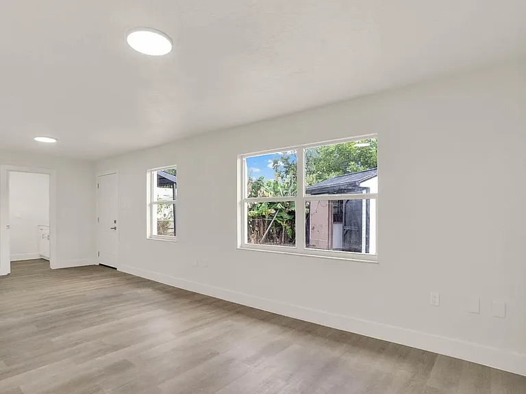 1004 Jersey St — Photo 15