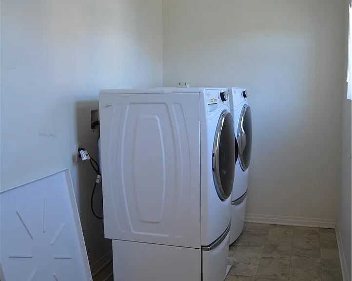 6550 Mogano Dr — Photo 11
