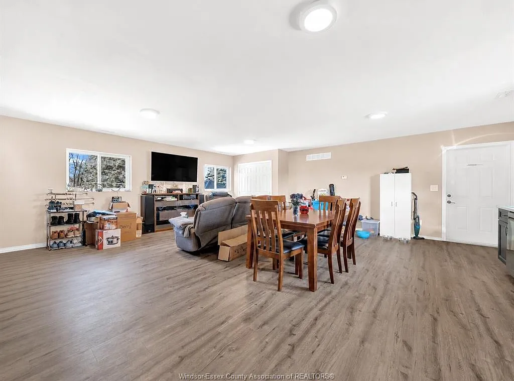 1 bed, 1000 sqft, $1,650 — Photo 4