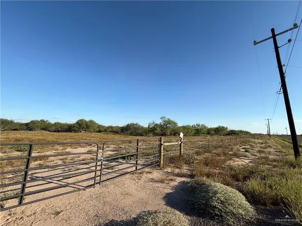 19304 Villa Hermosa Dr, La Joya, TX 78560