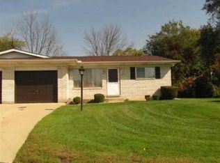 28529 Dino Cir, Chesterfield, MI 48047