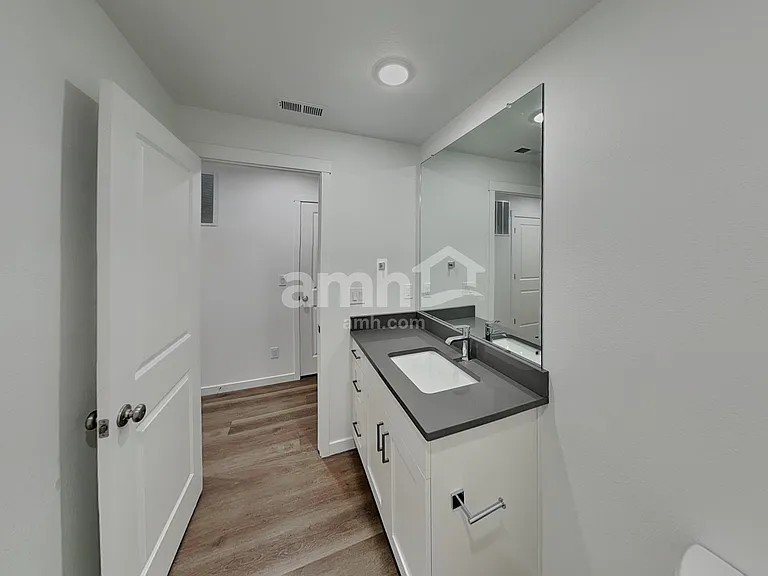 320 N Addison Way — Photo 17