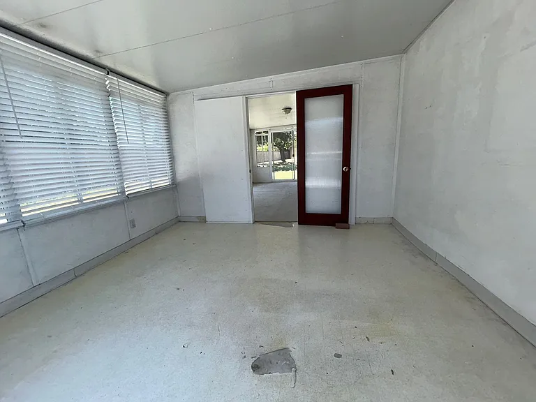5572 Nevada Dr — Photo 19