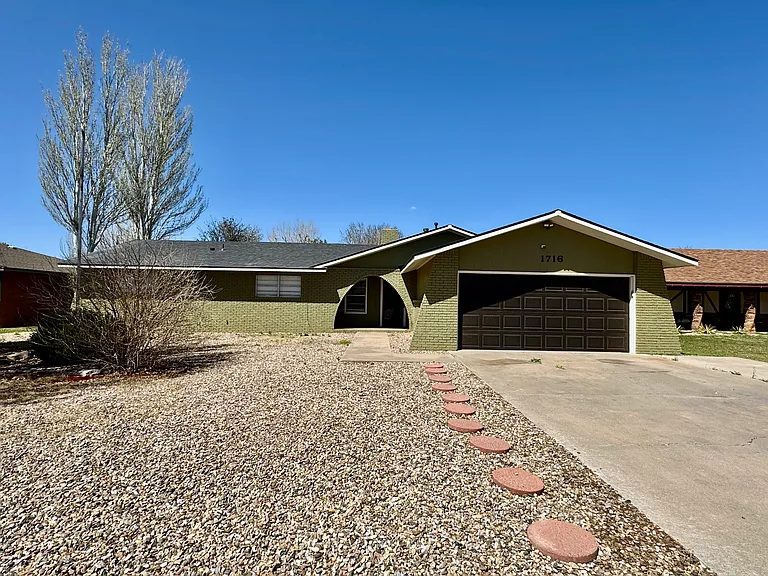 1716 Arcineiga Dr — Photo 1