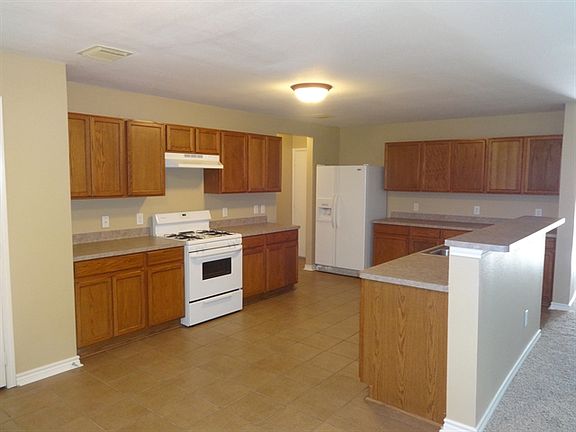 3rd image of 1242 Americana Dr