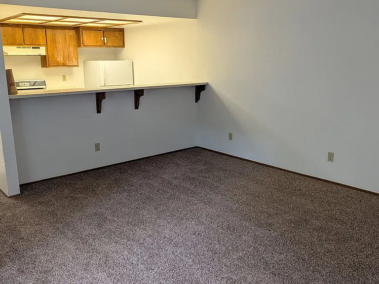 2343 Ferry St — Photo 4