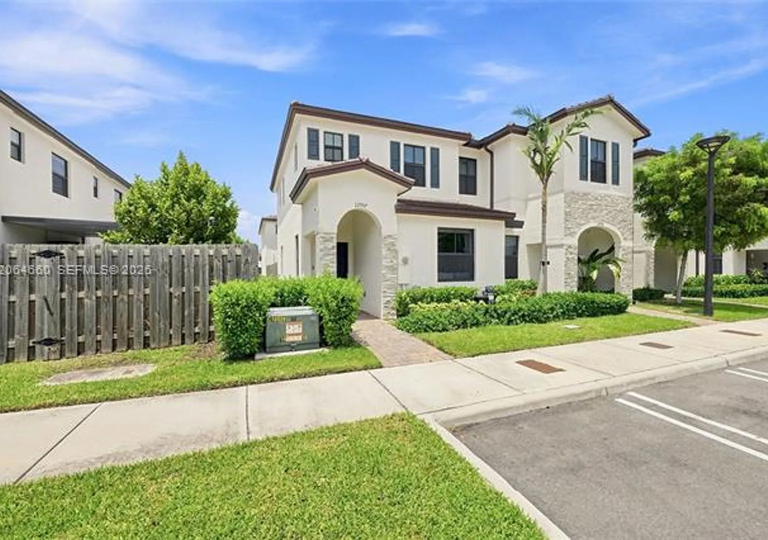 12957 SW 232nd Ln th 12957, Homestead, FL 33032 — Photo 2