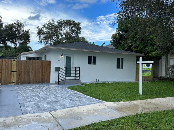 327 SW 17th St APT 1