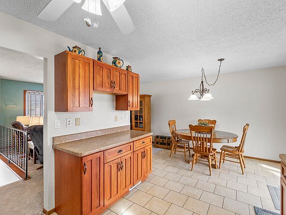5th image of 216 Bourland Ave