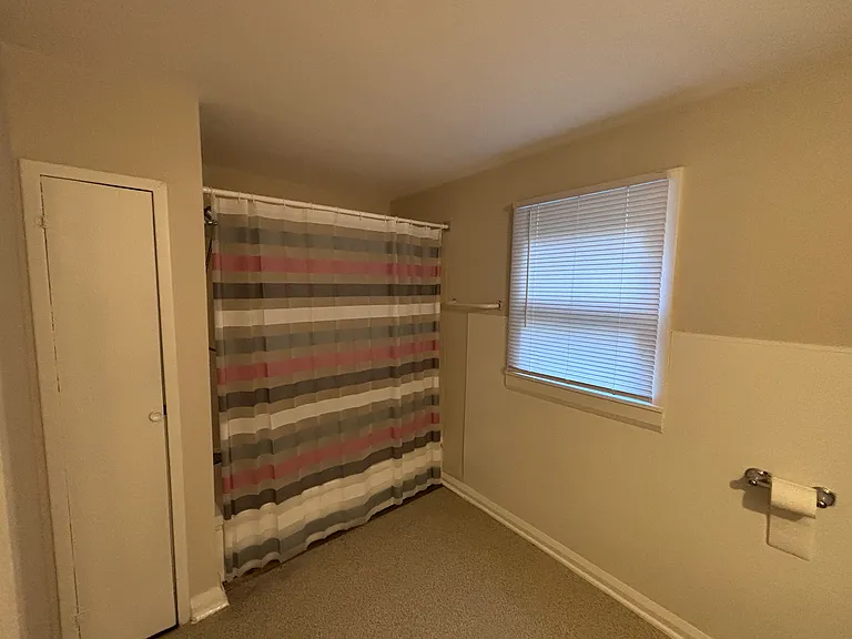 301 N Kates Ave — Photo 29
