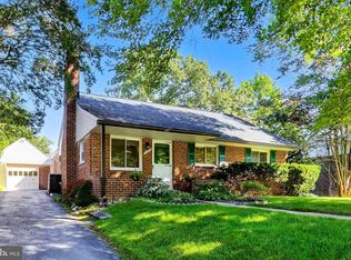 7300 Wayne Dr, Annandale, VA 22003
