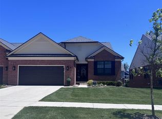 55769 Oak Pointe Dr, Shelby Township, MI 48315