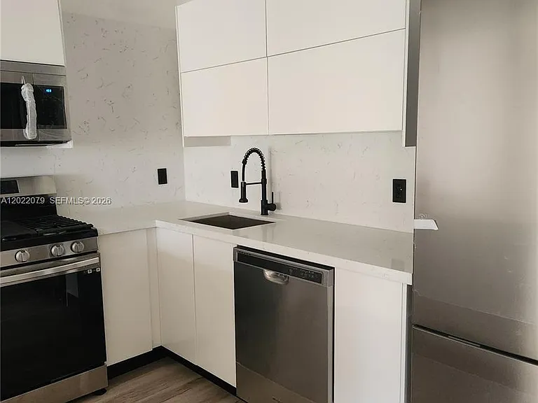 15315 SW 106th Ter #433 — Photo 3