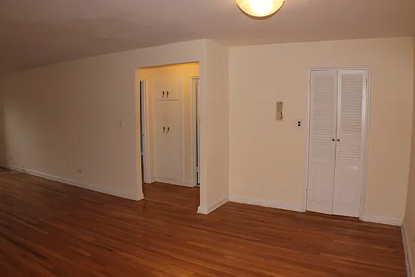 Sold by Re/Max In The City | media 15