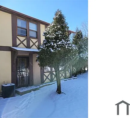 3 bed, 1200 sqft, $2,660 — Photo 1
