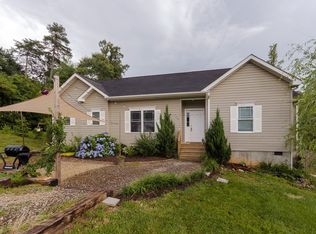 52 Hannah Dr, Asheville, NC 28804