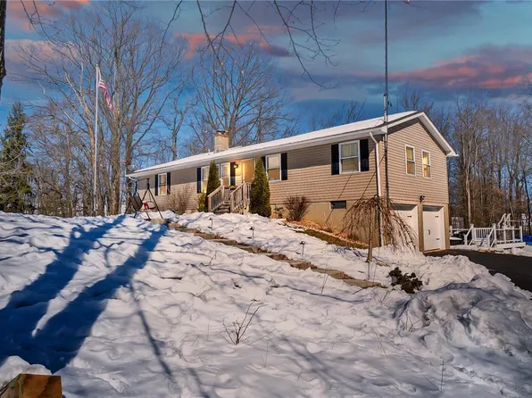 726 N Summit Rd, Bath, PA 18014