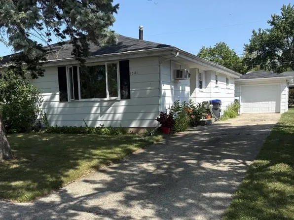 1021 Evans St, Neenah, WI 54956