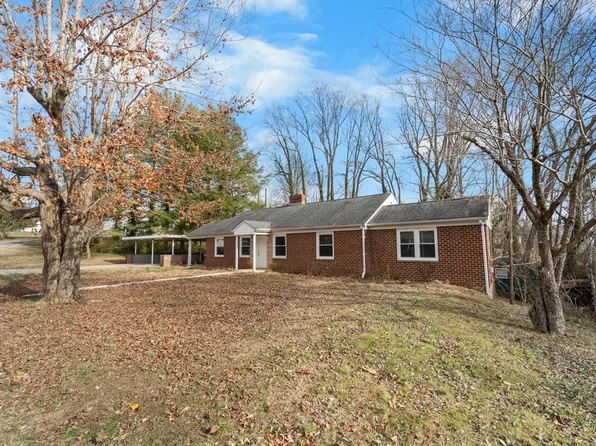350 Hill Park Dr, Bristol, VA 24201