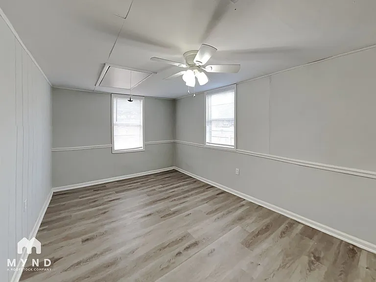 2061 Coral Hills Dr — Photo 14