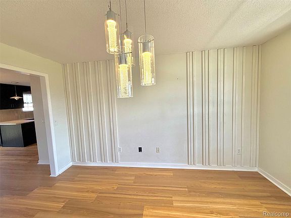 5th image of 6320 Ruidoso Dr