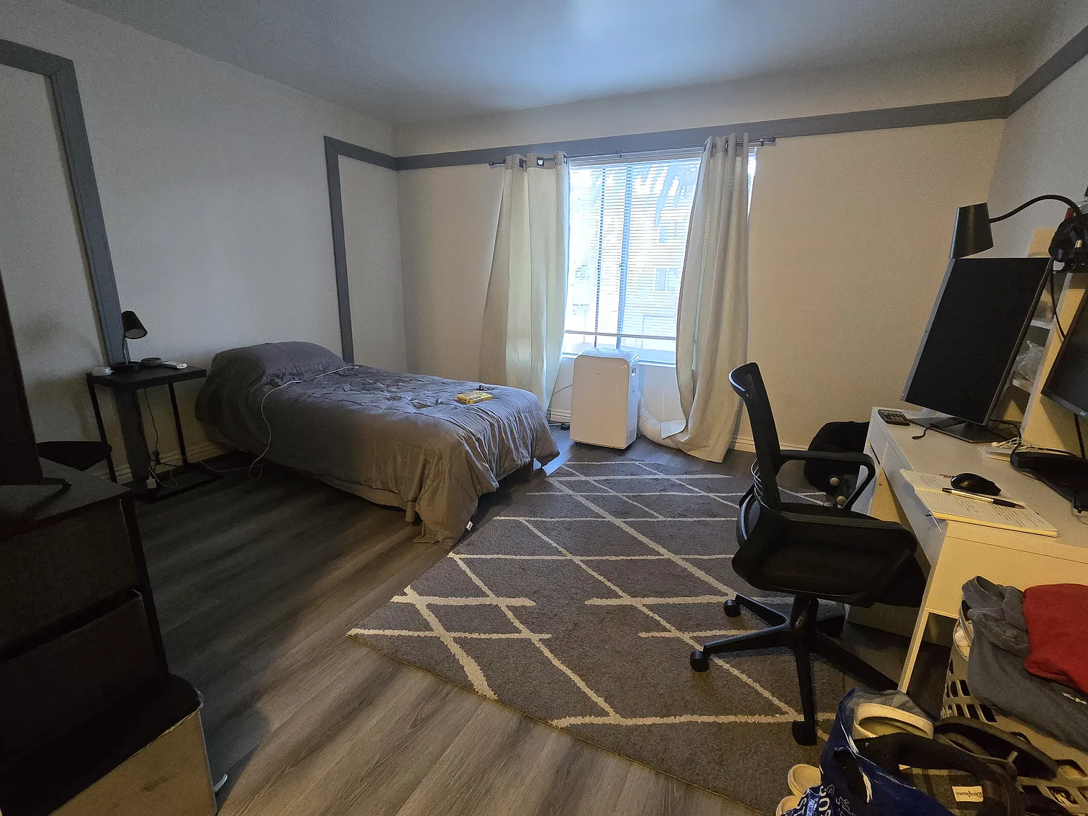 4 bed, 1089 sqft, $700 — Photo 1