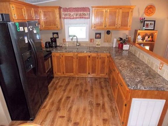 3rd image of 6030 Forest Lake Dr