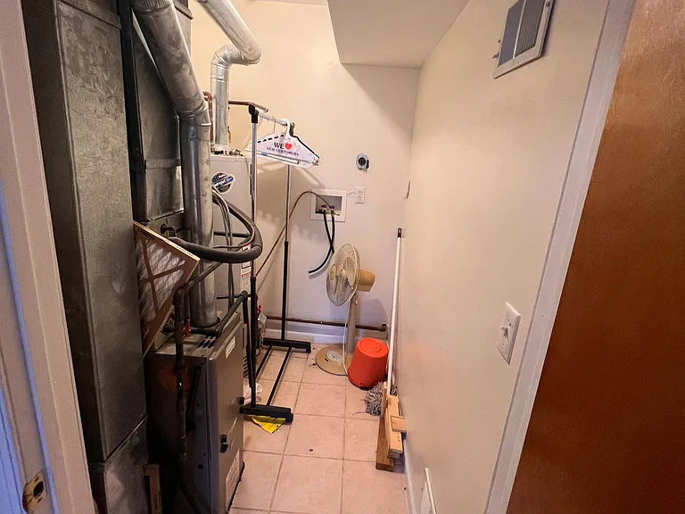 40 Garibaldi Ave #1 — Photo 6