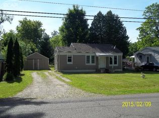 3267 Mills Acres St, Flint, MI 48506