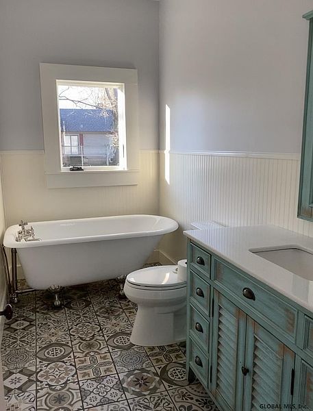 5th image of 14 BUSHNELL Avenue