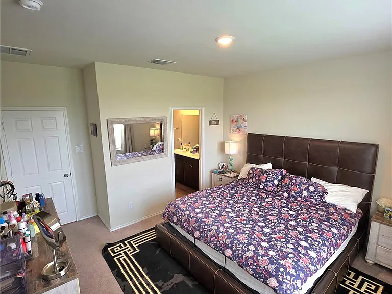 350 Bedford Falls Ln — Photo 10