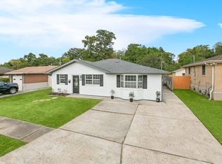 1521 Redwood Dr, Harvey, LA 70058
