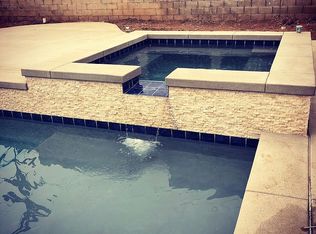 948 Knoll Park Ln, Fallbrook, CA 92028