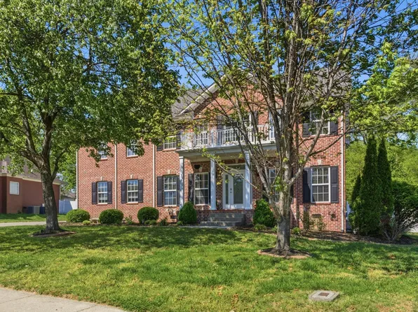 1060 Auldridge Dr S, Spring Hill, TN 37174