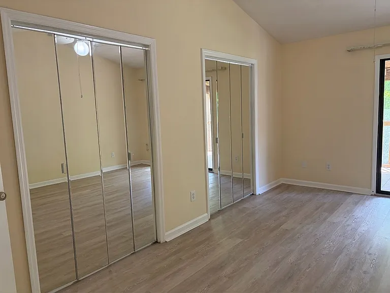 3207 Shamrock St E #18 — Photo 14