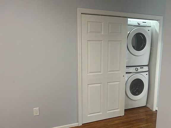 5th image of 130-94 Glenwood Ave