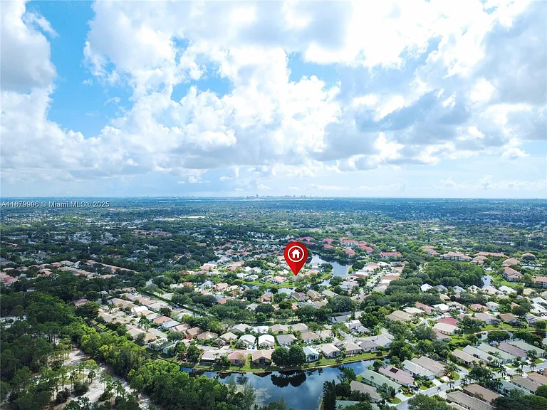 2549 Egret Lake Dr — Photo 43