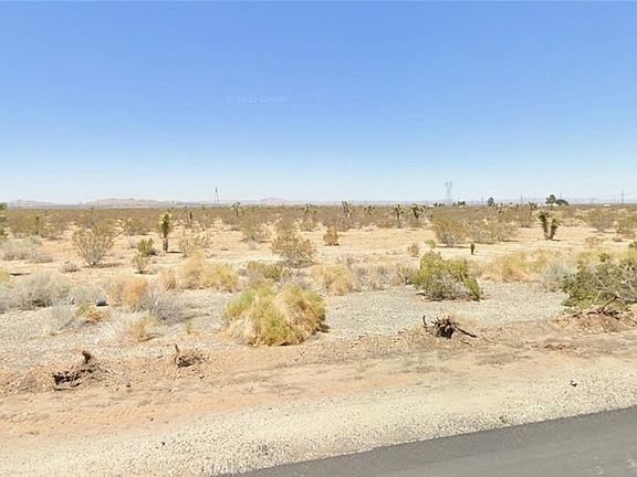 3rd image of 16200 Pearblossom Hwy