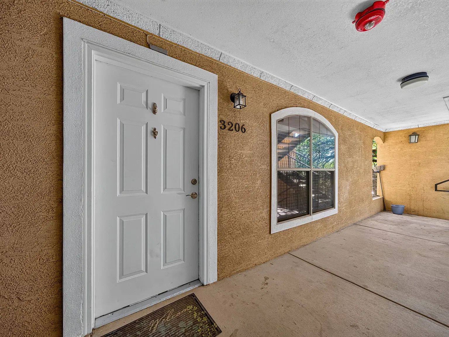 3 bed, 1345 sqft, $1,495 — Photo 3