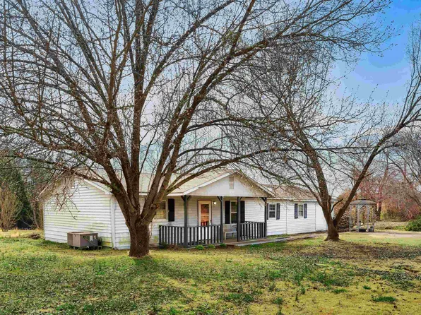 152 Sequoyah Dr, Chesnee, SC 29323