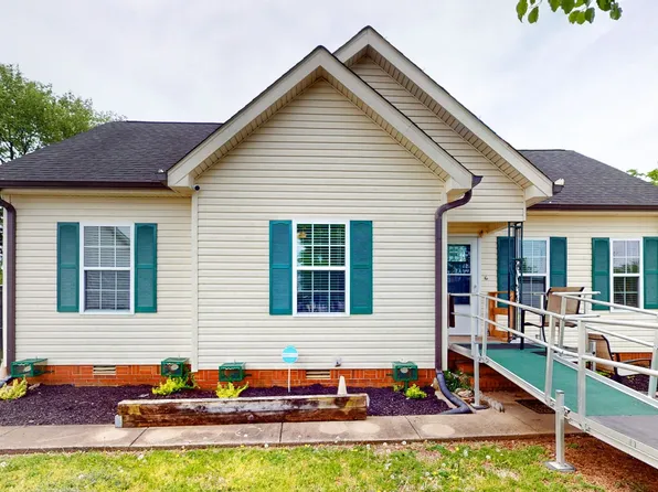 431 Parkside Cir, Lebanon, TN 37087
